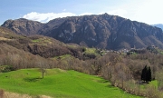 10 Una sguardo a valle, verso Pizzino, Venturosa e Cancervo...